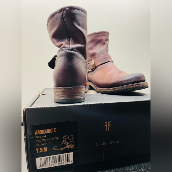 Frye Veronica Booties Redwood 7.5 size - Picture 6 of 11